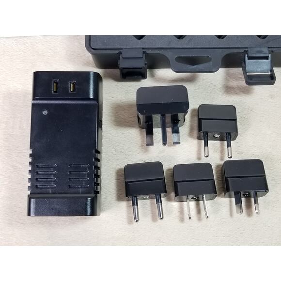 Insignia Travel Converter & 5 Adapter Plugs + Case Color Black NS-MTC1875 - Picture 8 of 12